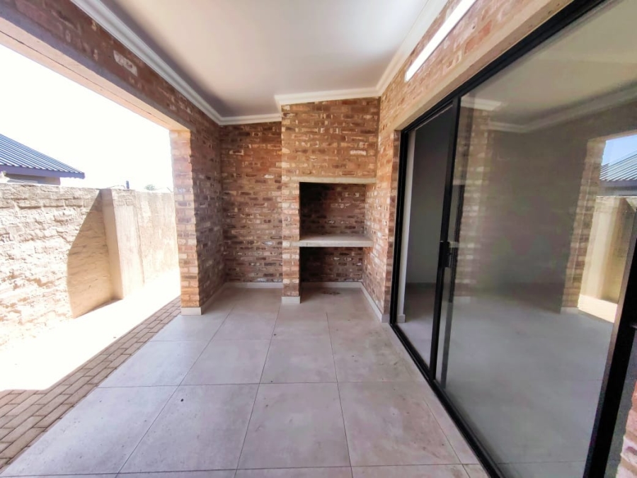 2 Bedroom Property for Sale in Waterberry Estate North West